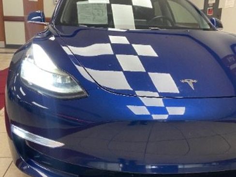 Used 2019 Tesla Model 3 Long Range image 10