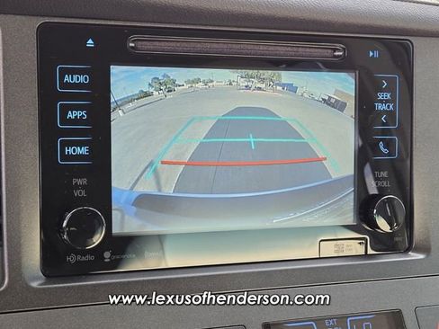 Used 2017 Toyota Sienna FWD image 27