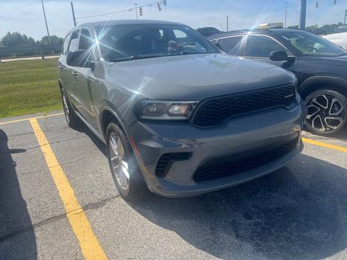 Used 2023 Dodge Durango GT AWD/4WD image 2