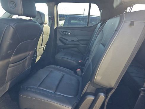 Used 2023 Chevrolet Traverse LT image 23