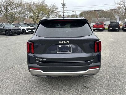 Used 2025 Kia Sorento SX