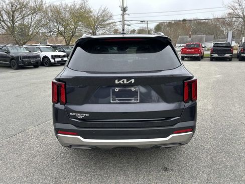 Certified 2025 Kia Sorento SX FWD image 4