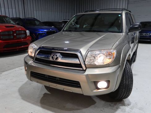 Used 2008 Toyota 4Runner SR5 w/ SR5 Extra Value Pkg 1 RWD image 40