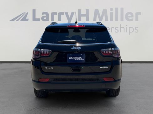 Certified 2025 Jeep Compass Latitude AWD/4WD image 4