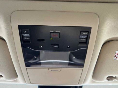 Used 2019 Lexus LX 570 4WD w/ Luxury Package image 41