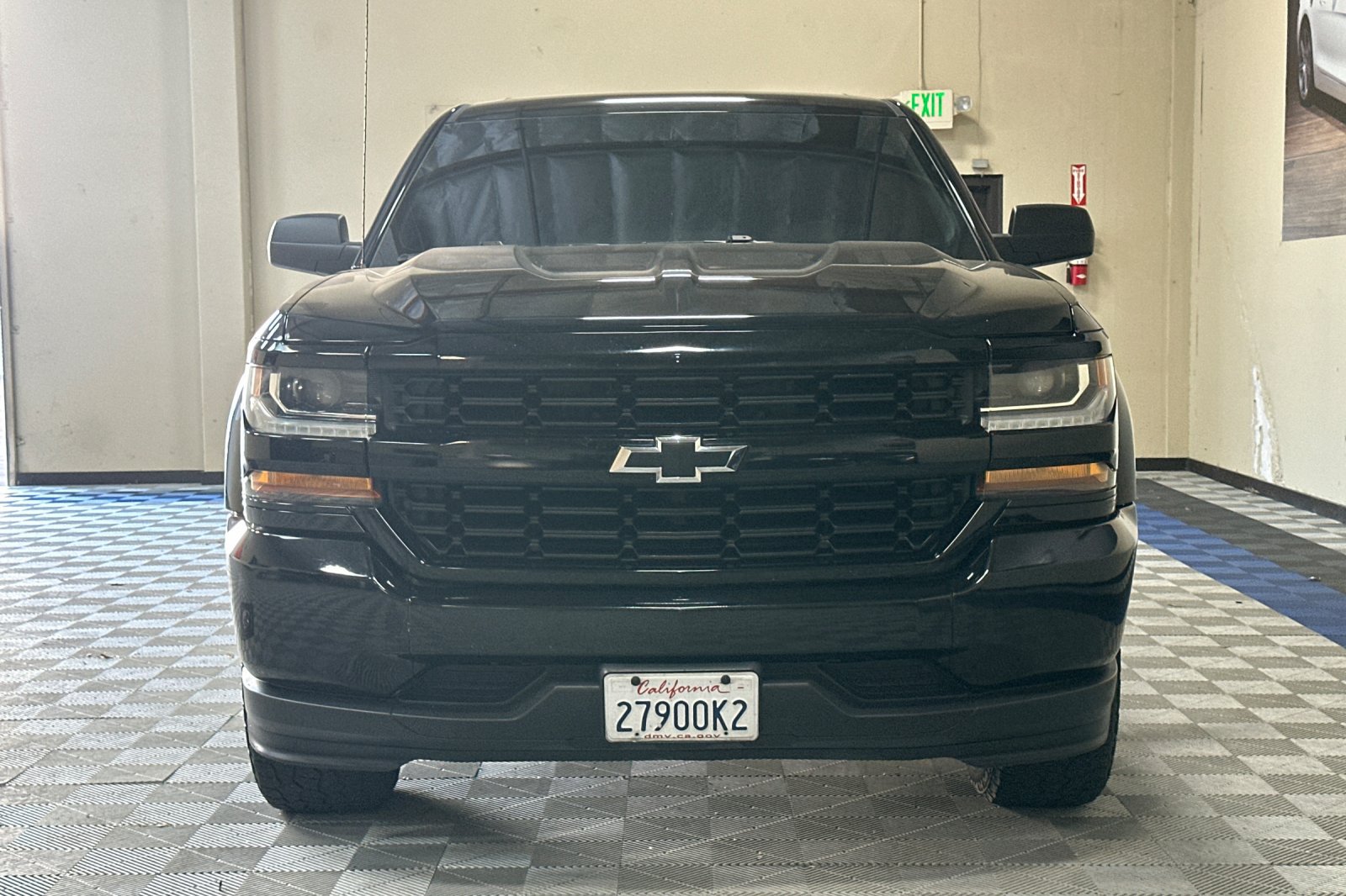 Used 2017 Chevrolet Silverado 1500 W/T w/ Black Out Edition RWD image 9