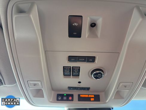 Used 2020 Cadillac Escalade Premium Luxury w/ LPO, Radiant Package image 17