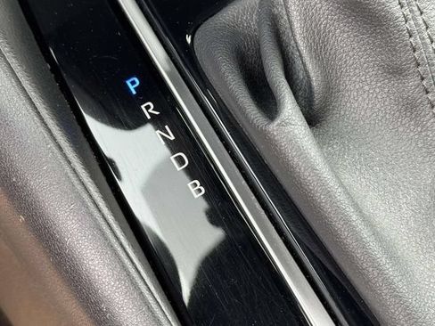 Used 2023 Toyota Corolla SE FWD image 36