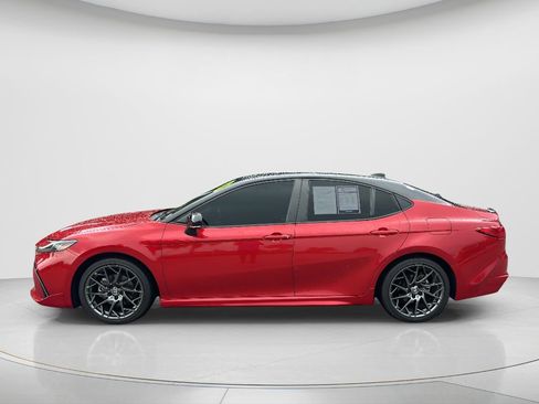 Used 2025 Toyota Camry XSE FWD image 10