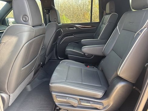 Certified 2024 Cadillac Escalade ESV Premium Luxury w/ Performance Package image 44