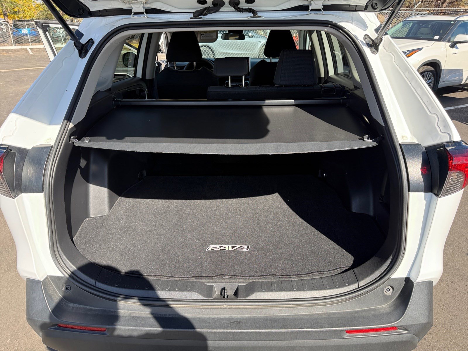 Certified 2025 Toyota RAV4 LE AWD/4WD image 32