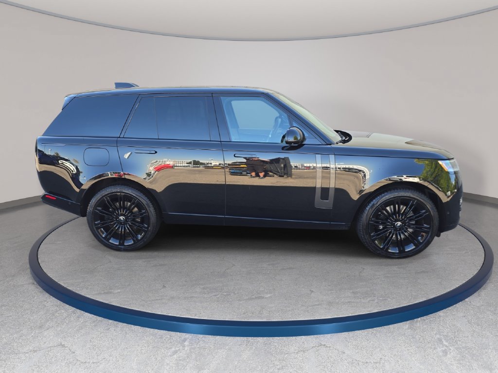 Certified 2024 Land Rover Range Rover SE AWD/4WD image 5