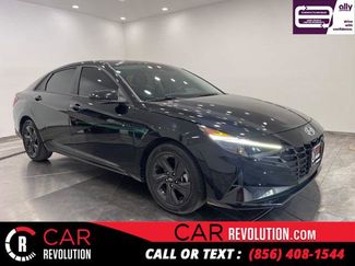 Used 2022 Hyundai Elantra SEL w/ Convenience Package image 1