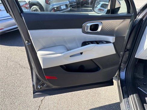 Used 2022 Kia Sorento SX image 13