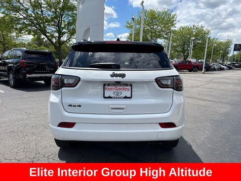 Used 2022 Jeep Compass High Altitude AWD/4WD image 6