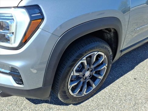 New 2026 GMC Terrain Elevation w/ Elevation Premium Package image 9
