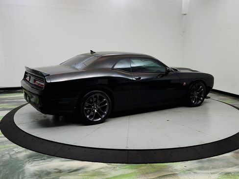 Used 2022 Dodge Challenger R/T Scat Pack RWD image 5