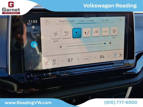 New 2025 Volkswagen Atlas Cross Sport SE image 14