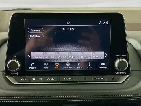 Used 2023 Nissan Rogue SV w/ SV Premium B Package image 17