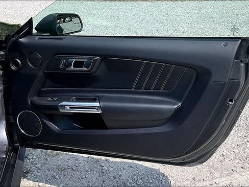 Used 2018 Ford Mustang Premium RWD image 21