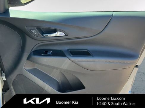 Used 2022 Chevrolet Equinox Premier FWD image 10