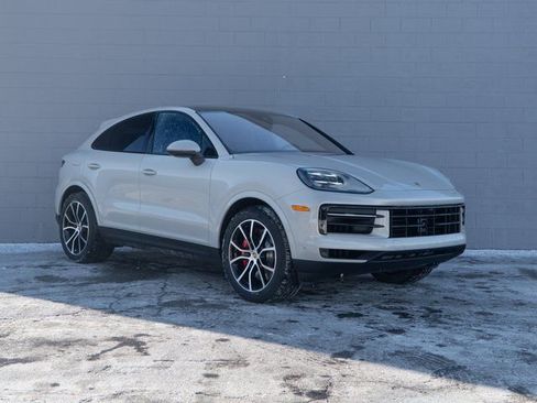 New 2026 Porsche Cayenne S image 9