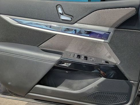 Used 2025 BMW 740i RWD image 20