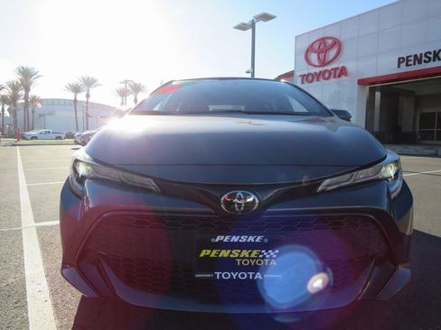 Used 2021 Toyota Corolla SE image 2
