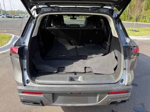 Used 2025 INFINITI QX60 Luxe w/ Vision Package FWD image 16