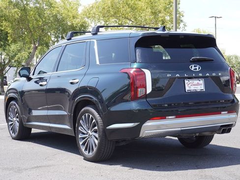 Used 2023 Hyundai Palisade Calligraphy FWD image 3