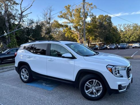 Used 2023 GMC Terrain SLE w/ Driver Convenience Package AWD/4WD image 6