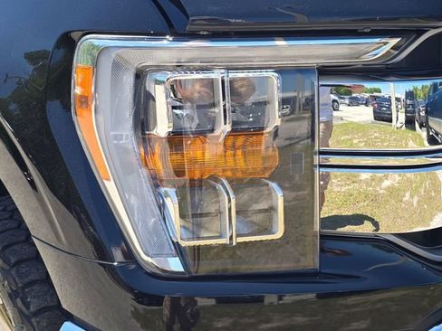 Used 2021 Ford F150 Lariat image 7