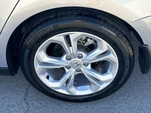 Used 2025 Honda Accord LX image 16