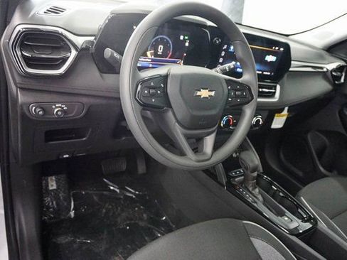 New 2026 Chevrolet TrailBlazer LS FWD image 11