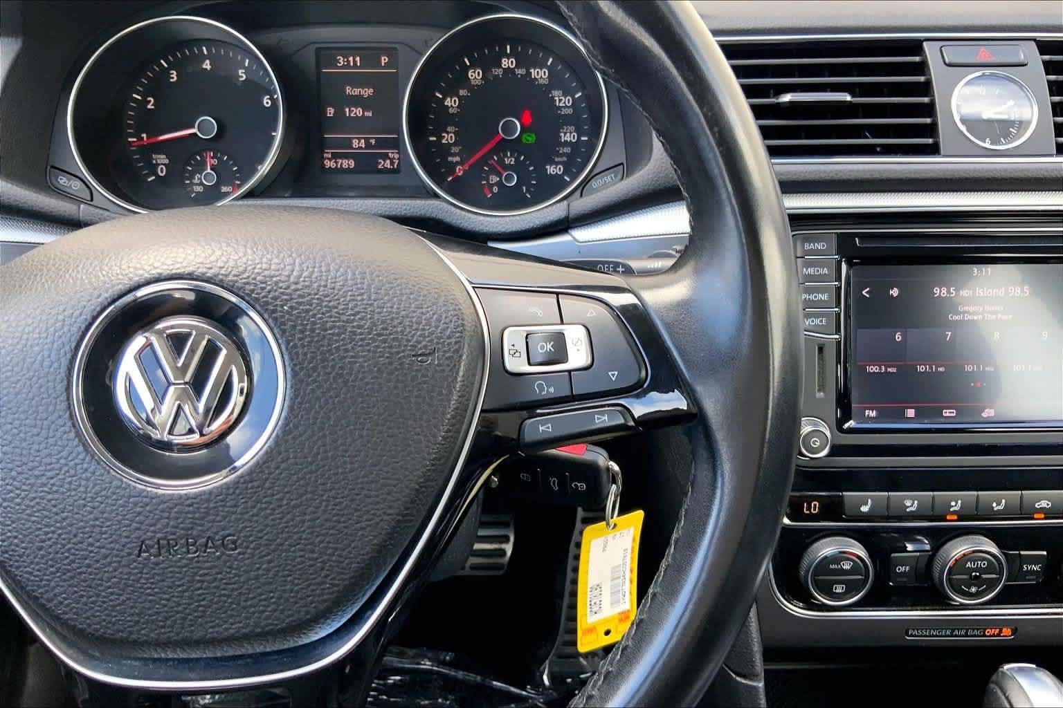 Used 2017 Volkswagen Passat 1.8T R-Line FWD image 25
