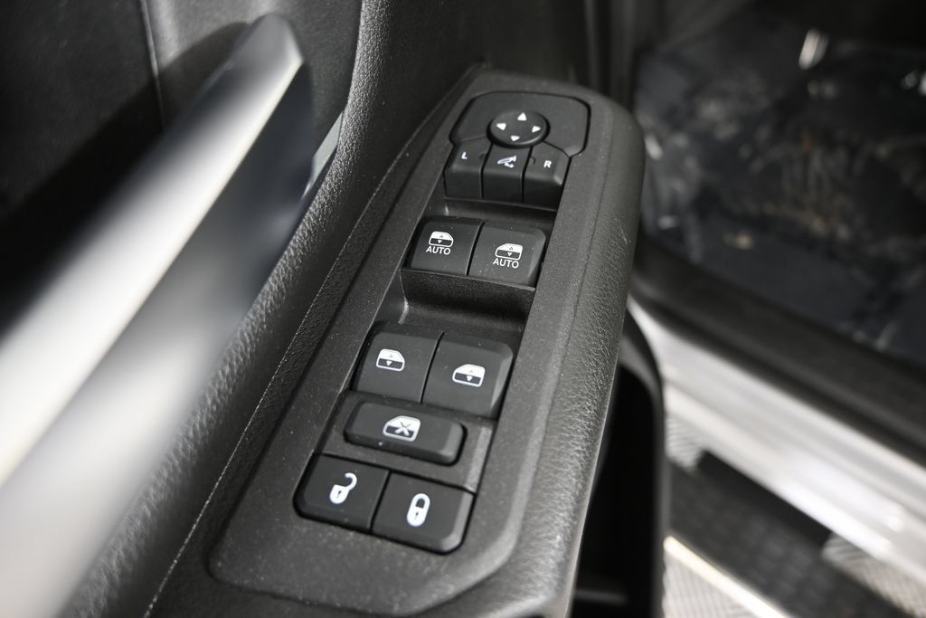 Used 2025 RAM 1500 Big Horn AWD/4WD image 19