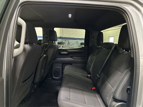 Used 2024 Chevrolet Silverado 1500 LT AWD/4WD image 10
