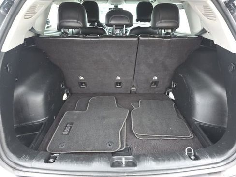 Used 2018 Jeep Compass Latitude image 14