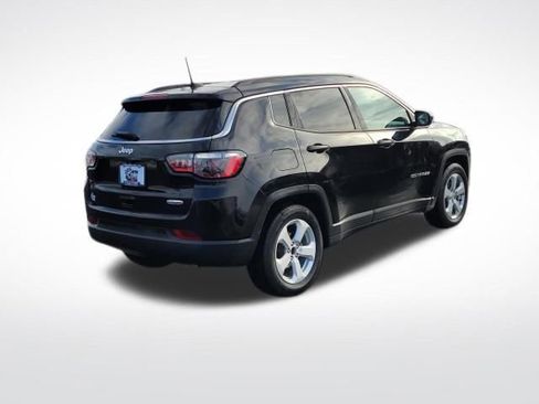 Used 2022 Jeep Compass Latitude image 7