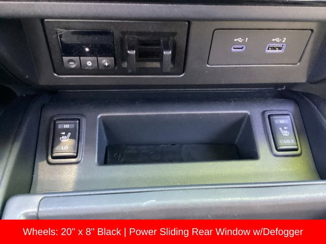Used 2023 Nissan Titan SV w/ SV Convenience Package AWD/4WD image 20