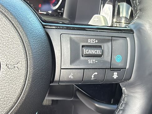 Certified 2022 Nissan Pathfinder Platinum w/ Cargo Package image 11