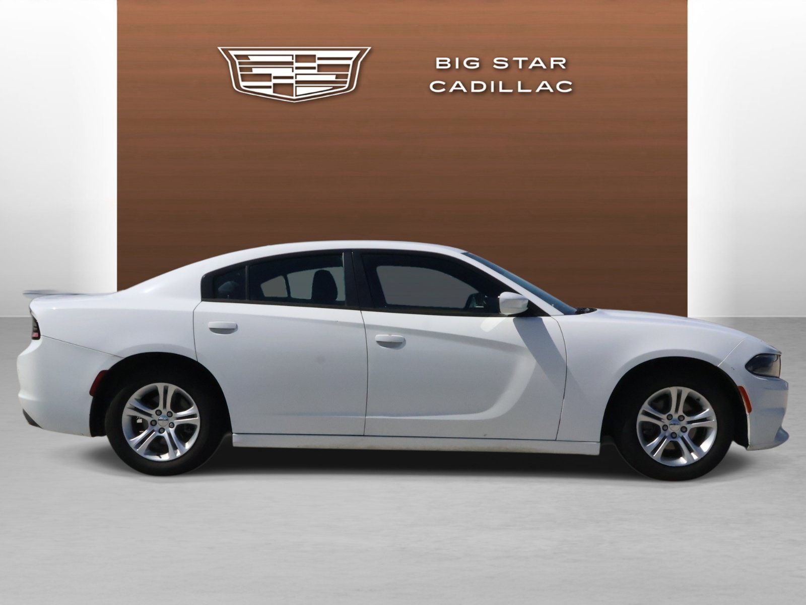 Used 2016 Dodge Charger SE w/ Popular Equipment Group RWD image 6
