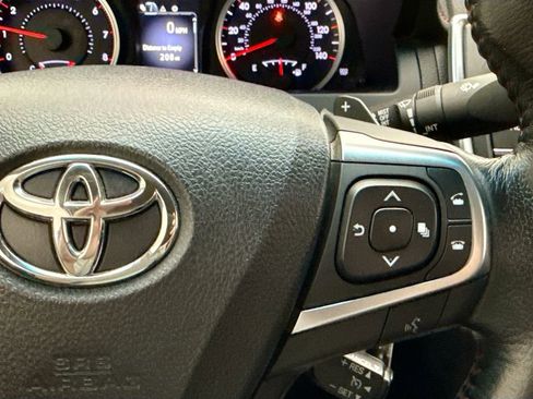 Used 2016 Toyota Camry SE FWD image 12