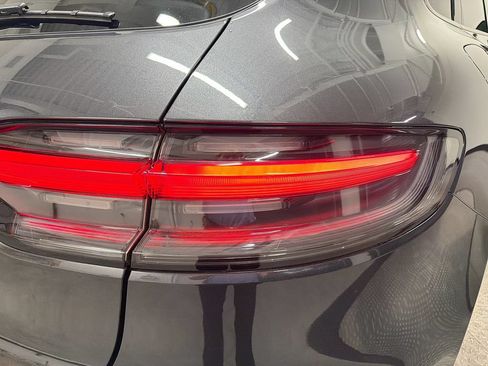 Certified 2020 Porsche Macan AWD/4WD image 34
