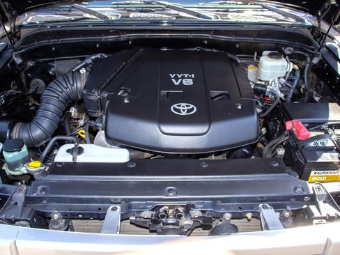 Used 2008 Toyota FJ Cruiser 4WD image 18