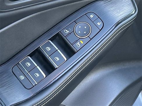 Used 2023 Nissan Rogue SL w/ SL Premium Package image 19