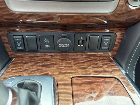 Used 2018 Nissan Armada SL w/ Premium Package RWD image 32