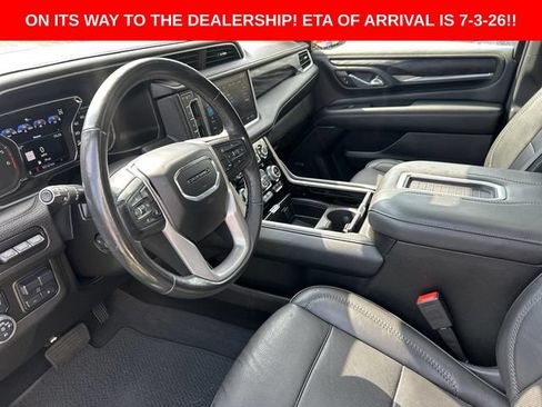 Used 2021 GMC Yukon Denali w/ Denali Premium Package AWD/4WD image 13