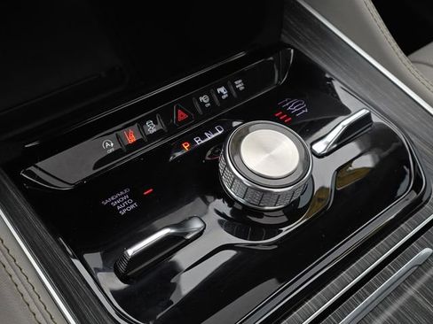 Used 2024 Jeep Wagoneer Series II w/ Convenience Group I image 22