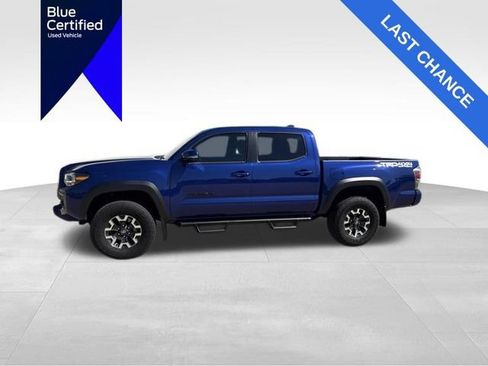 Used 2023 Toyota Tacoma TRD Off-Road w/ Technology Package AWD/4WD image 3